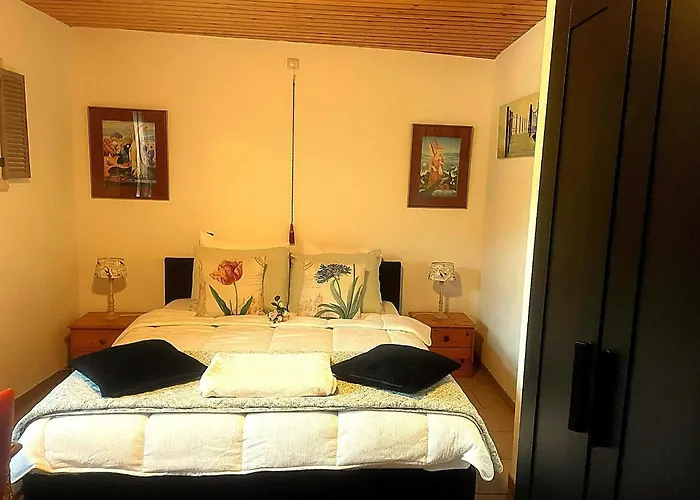 Casa vacanze In Bouillon With Terrace *